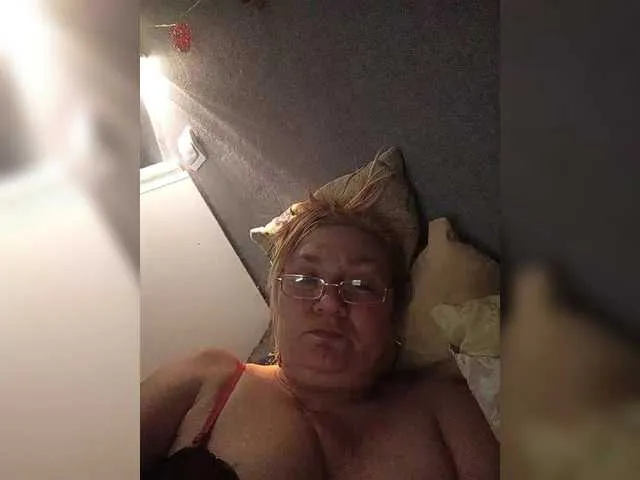 HelenaGloss Image 2