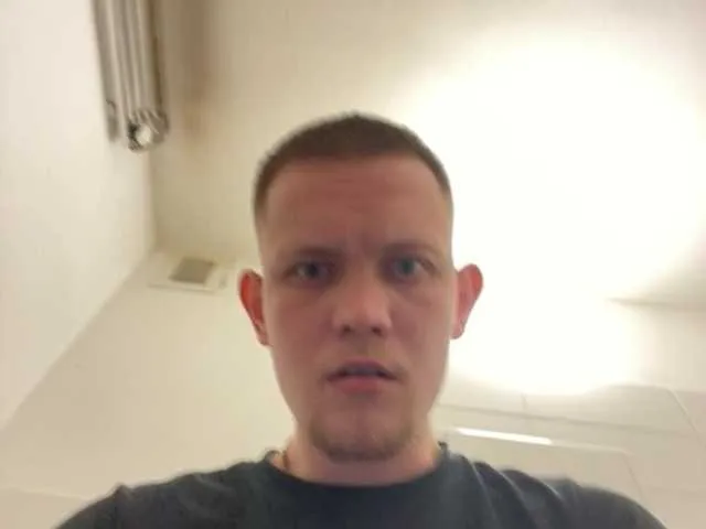 TenderLora – webcam model profile photo Image 2