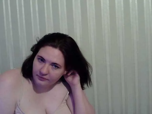 British_EmJess – webcam model profile photo Image 11