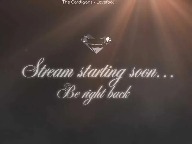 LoraDevine – webcam model profile photo Image 9