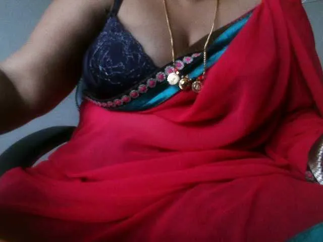 British_EmJess – webcam model profile photo Image 16