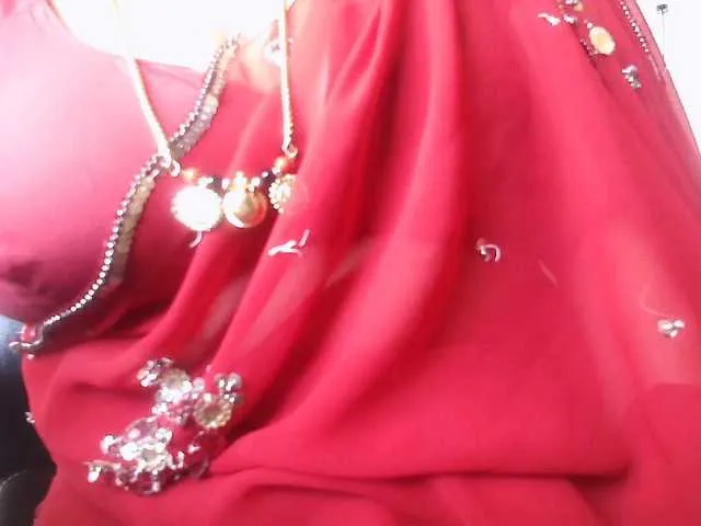 British_EmJess – webcam model profile photo Image 17