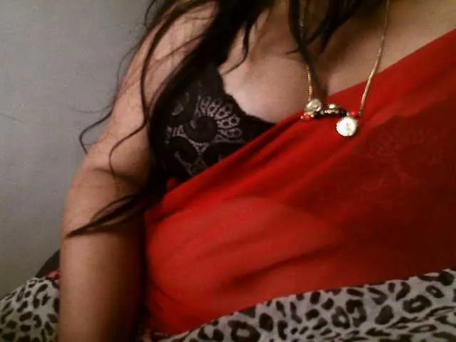 British_EmJess – webcam model profile photo Image 18