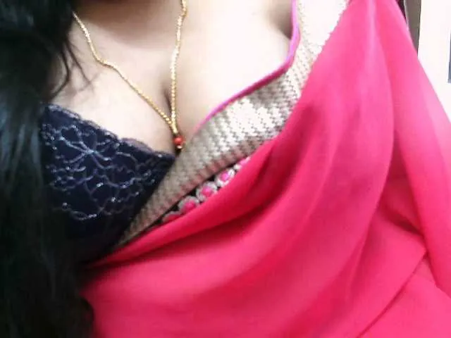 British_EmJess – webcam model profile photo Image 6