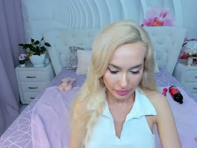KateDivineUK – webcam model profile photo Image 15