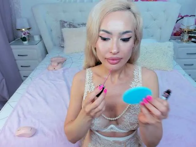 KateDivineUK – webcam model profile photo Image 7
