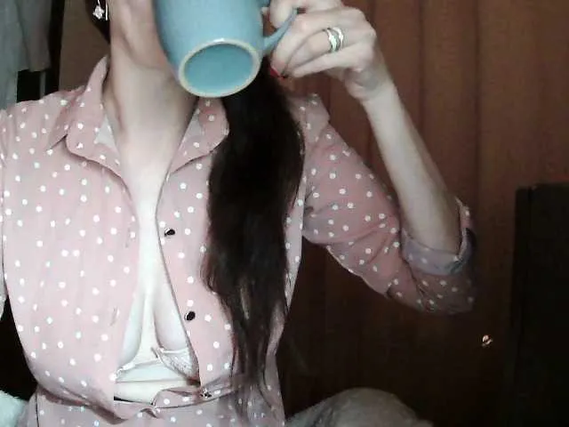 Zaradavis – webcam model profile photo Image 10