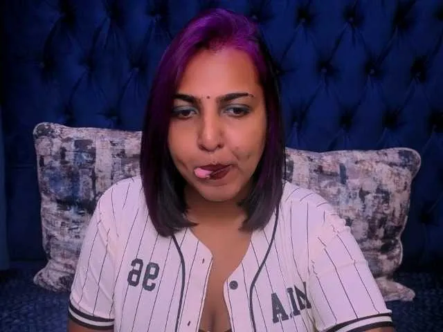 Yamajca – webcam model profile photo Image 7