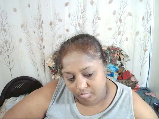 Taly1974 – webcam model profile photo Image 11