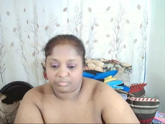 Taly1974 – webcam model profile photo Image 14