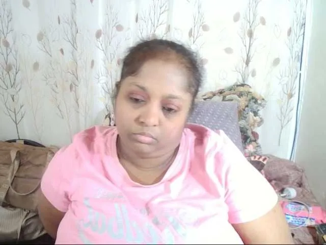 Taly1974 – webcam model profile photo Image 15