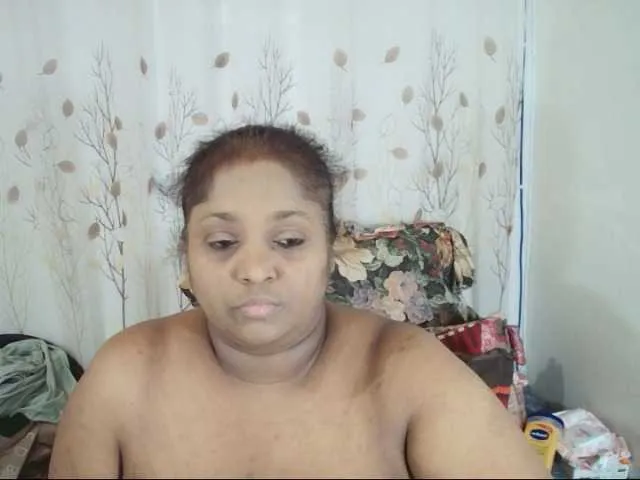 Taly1974 – webcam model profile photo Image 2