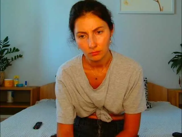 MissKristal – webcam model profile photo Image 9