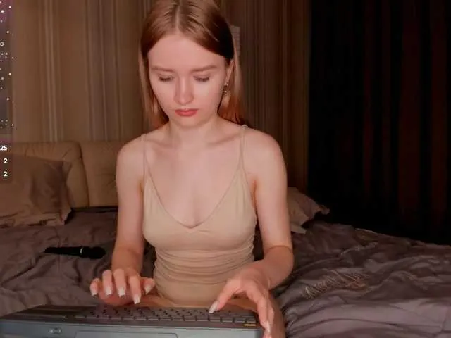 SusyBlair – webcam model profile photo Image 13
