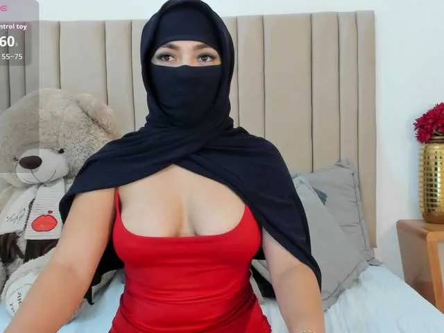 British_EmJess – webcam model profile photo Image 7
