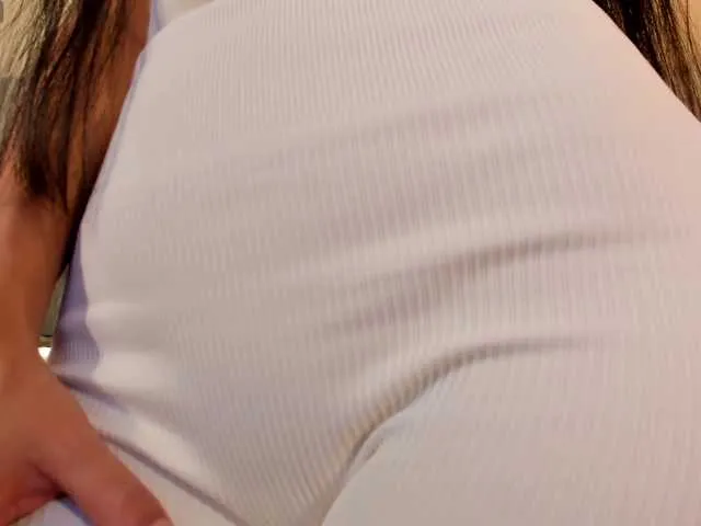 British_EmJess – webcam model profile photo Image 19