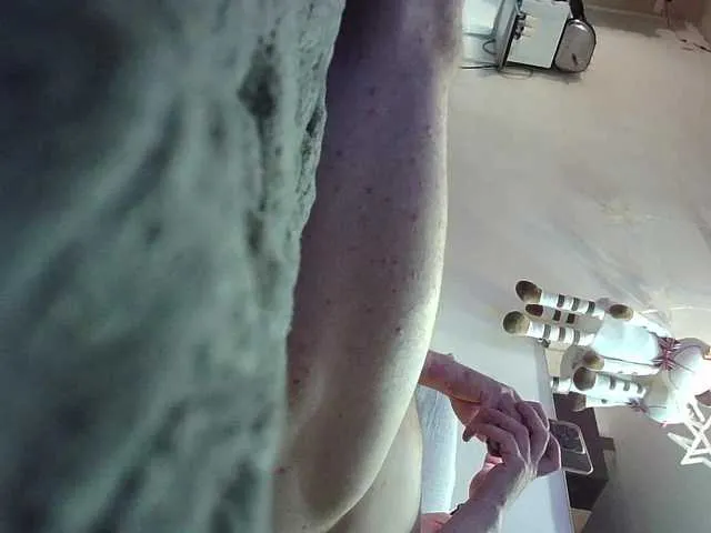 LorrySkye – webcam model profile photo Image 6