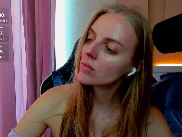 KateDivineUK – webcam model profile photo Image 17