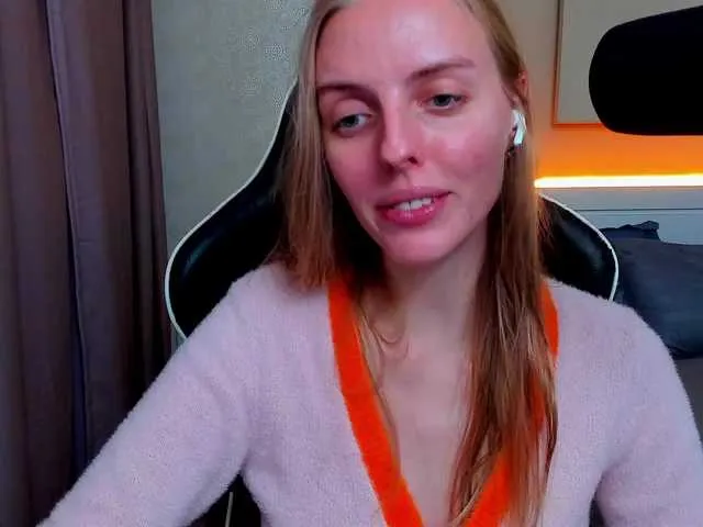 KateDivineUK – webcam model profile photo Image 19
