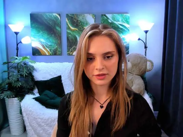 SusyBlair – webcam model profile photo Image 11