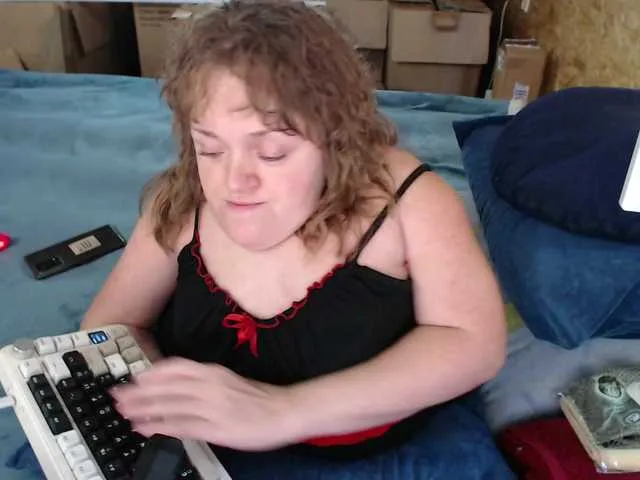 milli1983 – webcam model profile photo Image 19