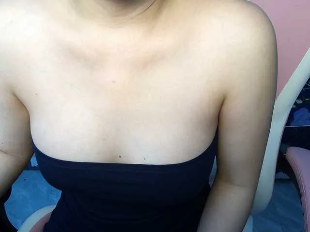 bunny_blonde – webcam model profile photo Image 18