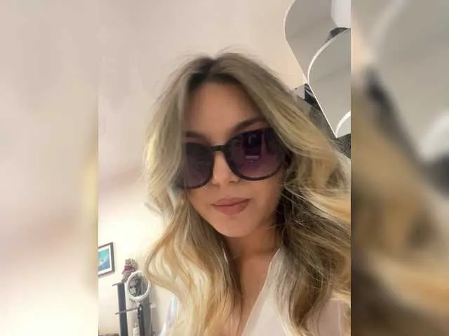 JULIE21 Image 16