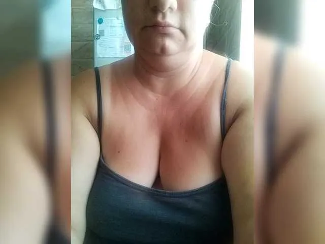 BlondeScarlettx – webcam model profile photo Image 2