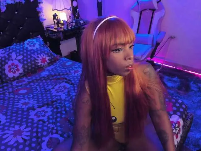 GoldenTeen20 – webcam model profile photo Image 5