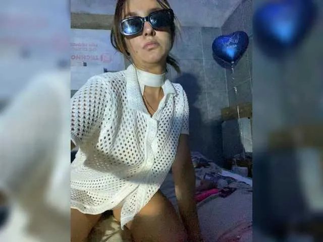 LannaGracesX – webcam model profile photo Image 2