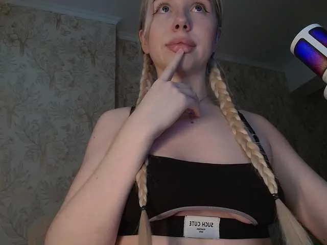 Paratrax – webcam model profile photo Image 6