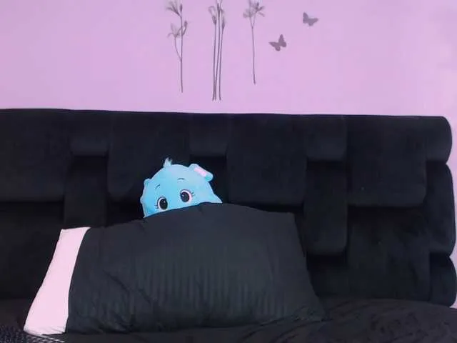 Ninilina – webcam model profile photo Image 9