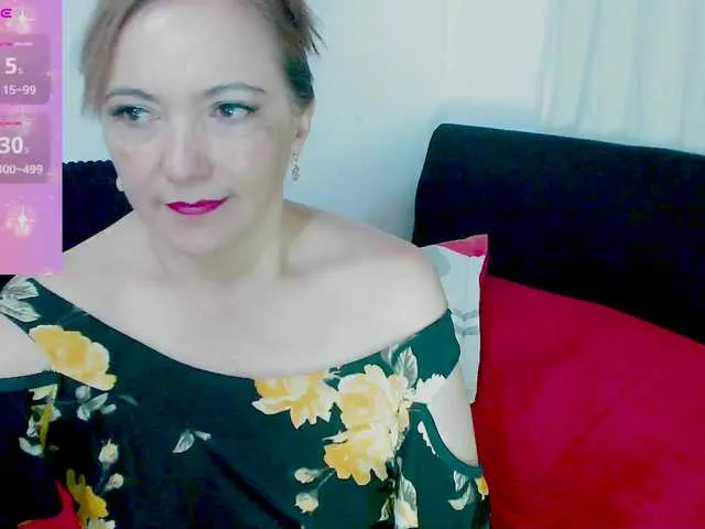 British_EmJess – webcam model profile photo Image 18