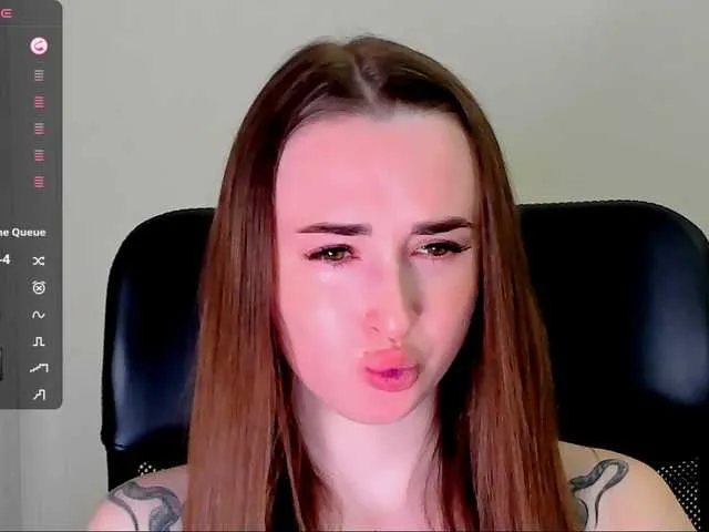 famouswomen – webcam model profile photo Image 8