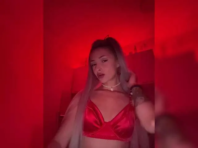KiraWhite Image 4