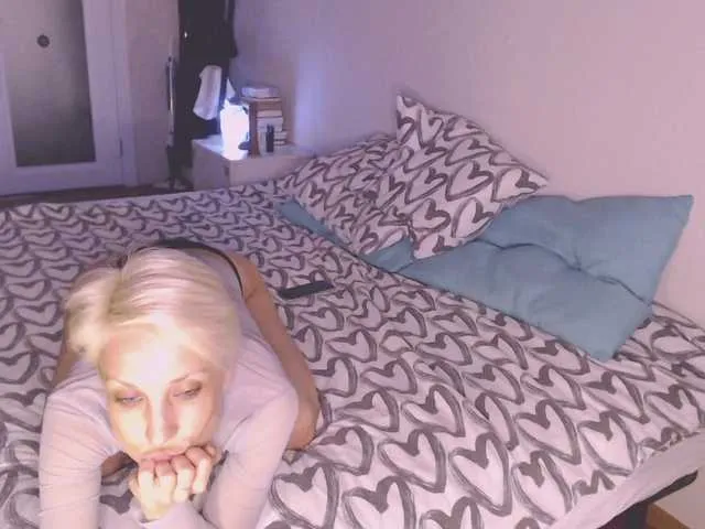 KISANA – webcam model profile photo