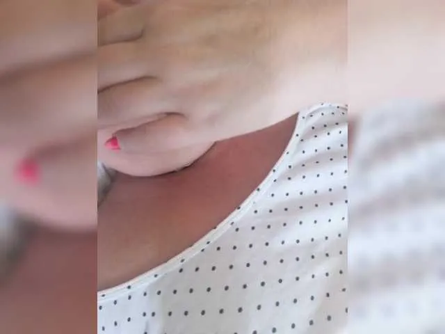 SusyBlair – webcam model profile photo Image 4