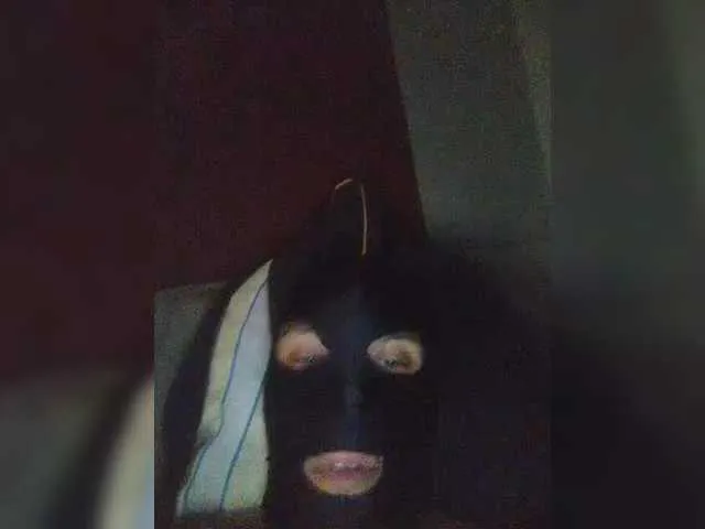 IzuryBlonde – webcam model profile photo Image 2