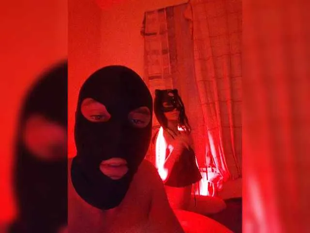 IzuryBlonde – webcam model profile photo Image 5