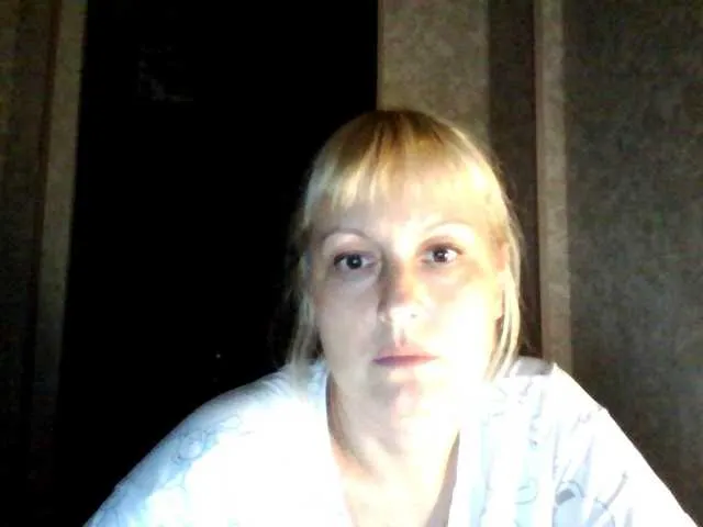 KateDivineUK – webcam model profile photo Image 12