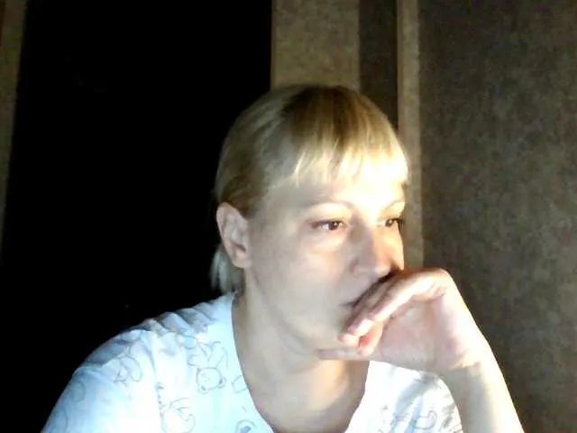 KateDivineUK – webcam model profile photo Image 18