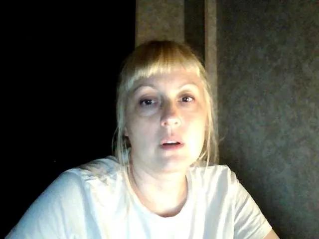 KateDivineUK – webcam model profile photo Image 5