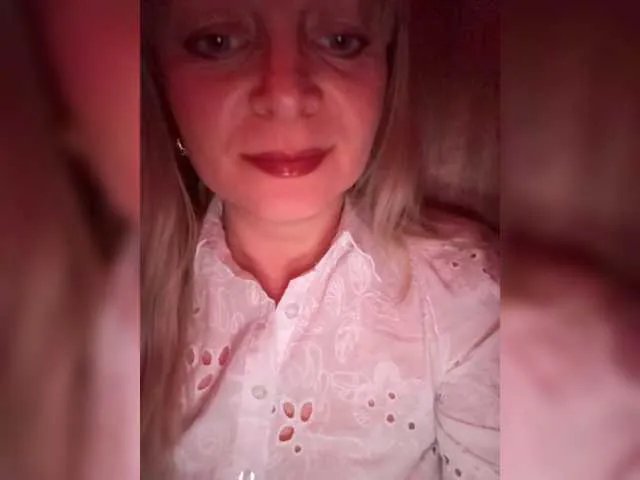 KristiAmore – webcam model profile photo