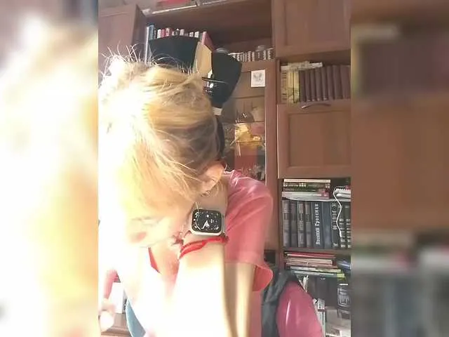 Nataly_Blonde – webcam model profile photo Image 12