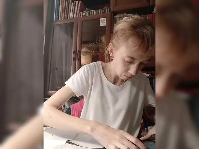 Nataly_Blonde – webcam model profile photo Image 7