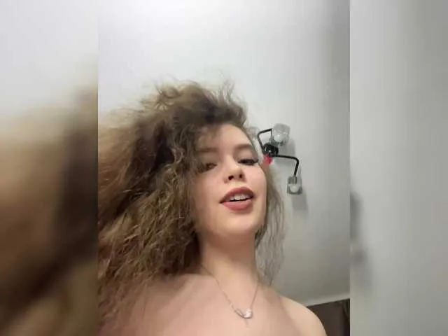 British_EmJess – webcam model profile photo Image 10