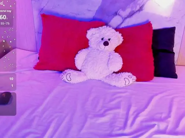 British_EmJess – webcam model profile photo Image 16