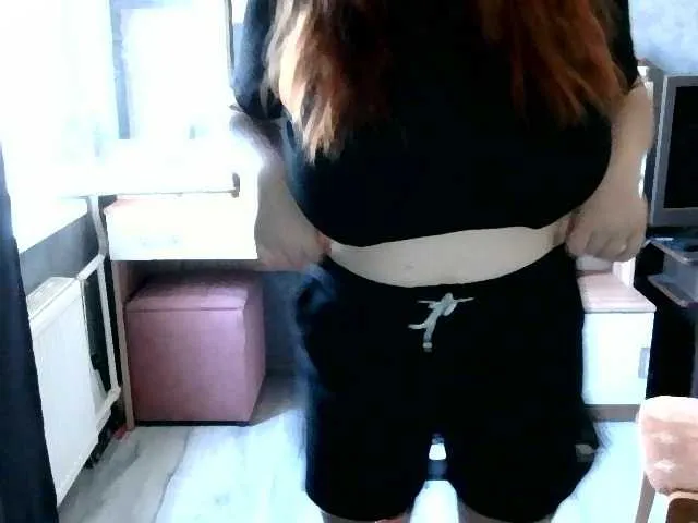 MistressLouUK – webcam model profile photo Image 7