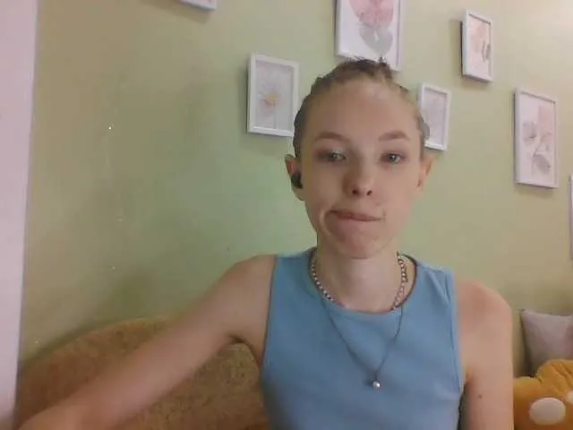 British_EmJess – webcam model profile photo Image 10