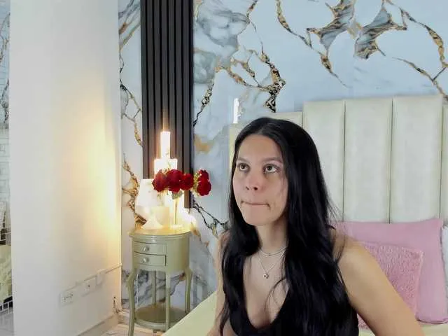 FoxyAlisa – webcam model profile photo Image 12